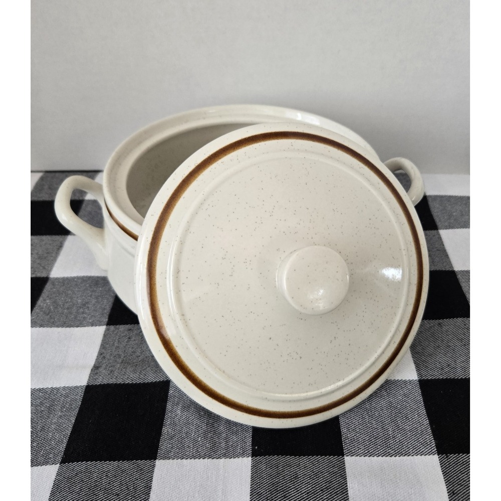 Old Brook Collection Stoneware Casserole Dish With Lid 2 Quart Oven to Table - Picture 10 of 10
